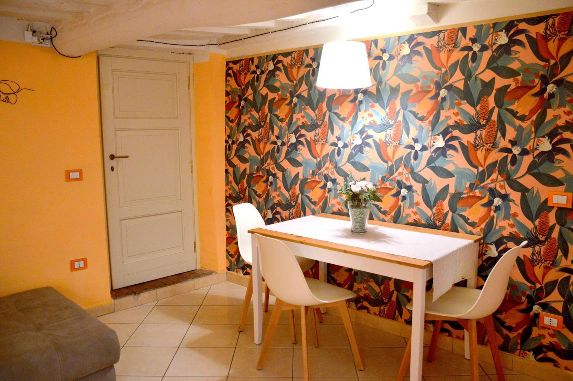 Piazza Napoleone Sweet Apartment لوكا المظهر الخارجي الصورة